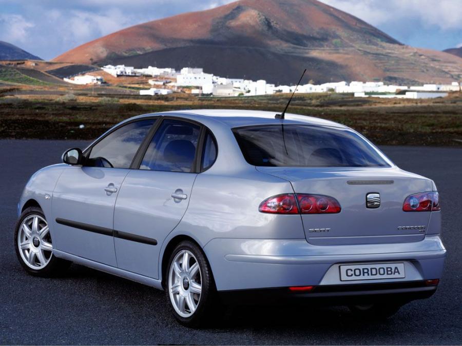  Seat Cordoba 2002 года  (фото 9 из 24)